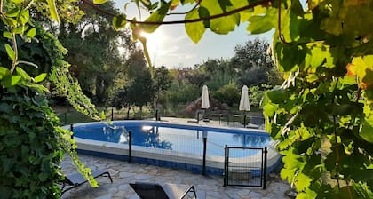 Country House 'Monte Horta Da Velhinha' with Private Pool, Wi-Fi & Air Conditioning