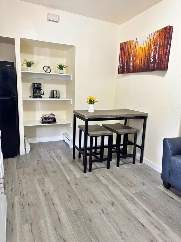 Dining - Inclinescape#2 (Colorado Springs)