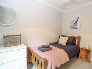 4 bedrooms, individually decorated, individually furnished, free WiFi - Woodlark (King's Lynn)