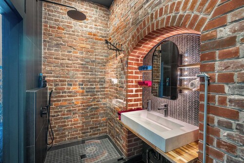 Timeless on Main 2 – For 2