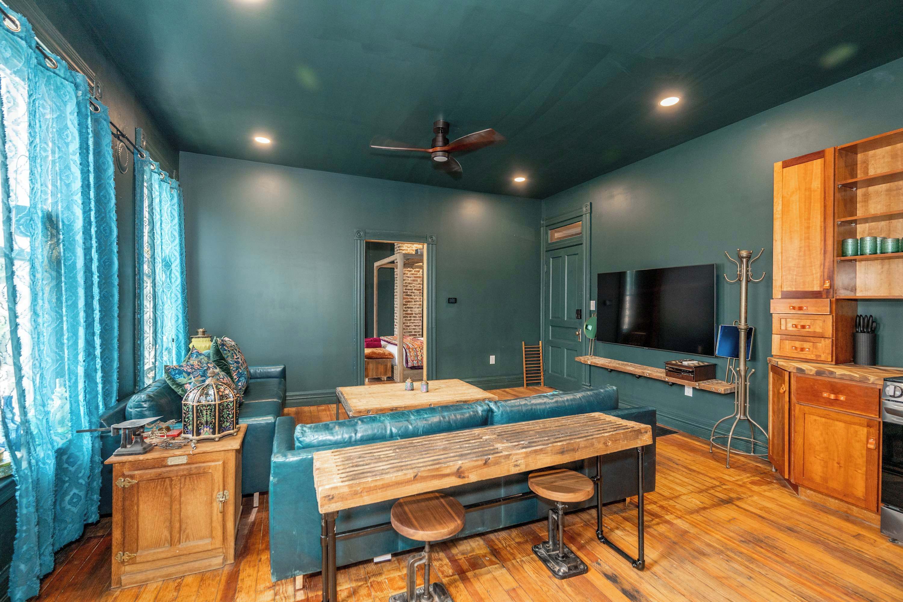 Télévision, espaces bureaux