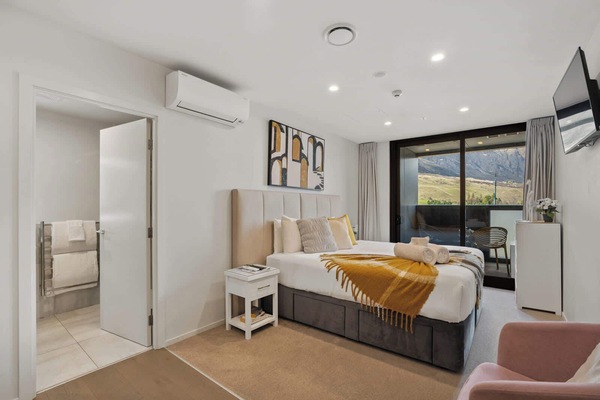 Spacious studio layout with ensuite bathroom