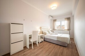 1 Schlafzimmer, Schreibtisch, Bügeleisen/Bügelbrett, Internetzugang