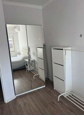 1 chambre, fer et planche à repasser, accès Internet, draps fournis