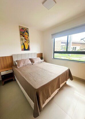 3 bedrooms, iron/ironing board, WiFi, bed sheets