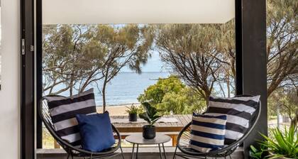 Beachfront W/ Breathtaking Views