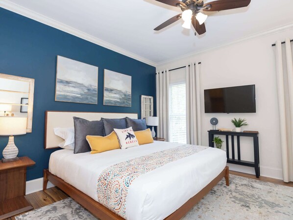 3 bedrooms, iron/ironing board, WiFi, bed sheets