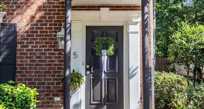 Oxford Blue by Apex Short Term Stays