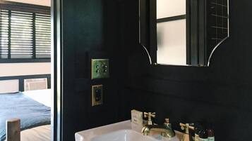 Towels, soap, toilet paper