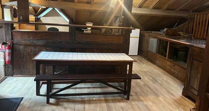 Charmant moulin atypique au bord de la Bidouze