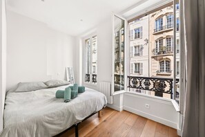 1 quarto, acesso à internet, roupa de cama