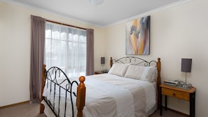 2 chambres, fer et planche à repasser, lit parapluie, accès Internet