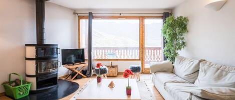 Télévision, cheminée