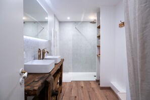 Een douche, een haardroger