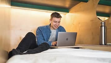 Wifi gratis y ropa de cama