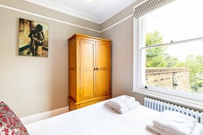 2 Schlafzimmer, Bügeleisen/Bügelbrett, Internetzugang