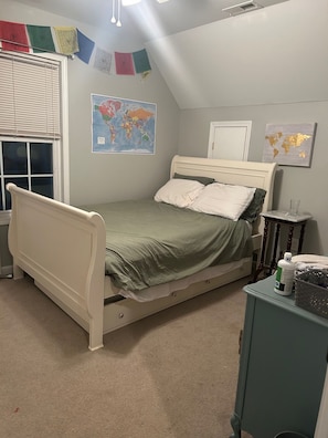 3 quartos, ferros/tábuas de passar roupa, Wi-Fi, roupa de cama