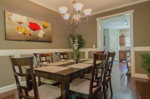 Serene Family Hideaway 4Br w Pool Table