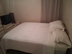 2 bedrooms, bed sheets