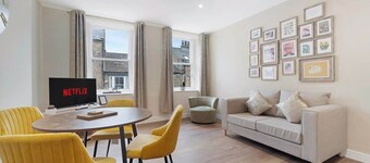 Castle-side 2 Bed - Stroll to Historic Attractions