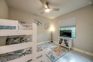 4 Schlafzimmer, Reisekinderbett, kostenloses WLAN, Bettwäsche