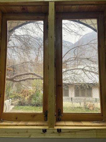 内装. Serene – A Stylish Vacation Home with Breathtaking Views