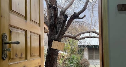 Serene – A Stylish Vacation Home with Breathtaking Views