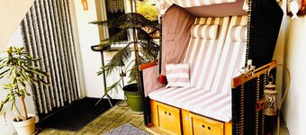 Cozy vacation apartment with pool and garden. Pets allowed, also for fitters