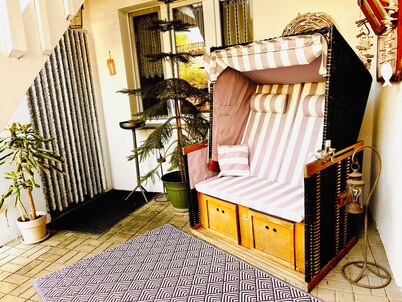 Cozy vacation apartment with pool and garden. Pets allowed, also for fitters