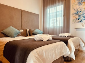 2 chambres, fer et planche à repasser, Wi-Fi gratuit, draps fournis