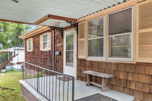 Exterior detail - Cute 3/1 Bungalow Close to Downtown (Spartanburg)