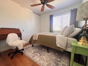 3 bedrooms, iron/ironing board, Internet