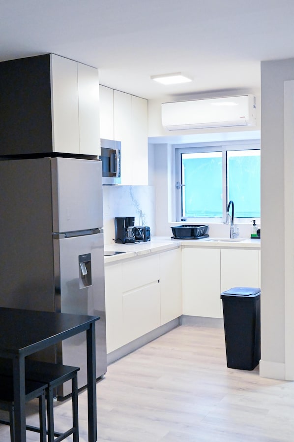 Microwave, stovetop
