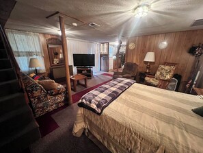 2 chambres, fer et planche à repasser, Wi-Fi, draps fournis