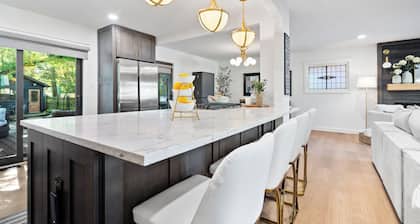 Charming renovated 2-bedroom home & study: Miss Indiana event 6-17 to 6-20!