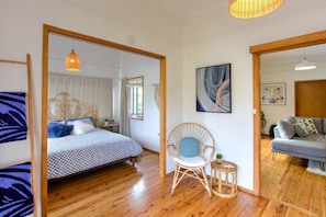 3 bedrooms, iron/ironing board, WiFi, bed sheets - Macs Beach Bungalow S (MacMasters Beach)