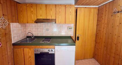 Ski-In/Ski-Out Flat w/ Balcony, Parking, Wi-Fi