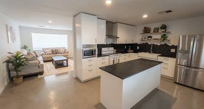 Desert Avenue – Family-Friendly Escape with Stunning Views