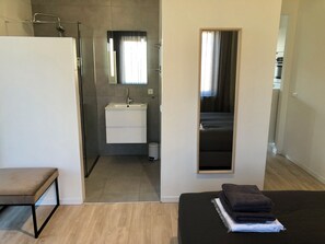 1 soverom, strykejern/-brett, wi-fi (inkludert) og sengetøy