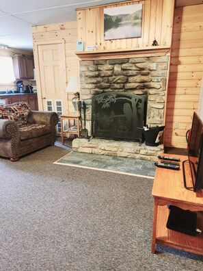 Cabin Fireplace - Hidden Oaks Secluded Cabin in the Woods (Vowinckel)