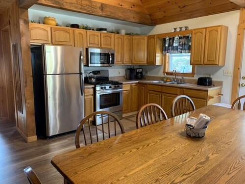 Sunburst Locust Cabin