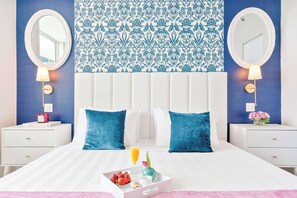 Fer et planche à repasser, lit parapluie, Wi-Fi, draps fournis