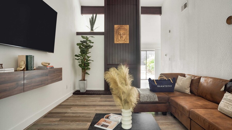 Stylish Retreat, Shared Pool & Yard Near Downtown Fairlawn Lane A by Avantstay