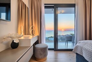 4 bedrooms, free WiFi, bed sheets