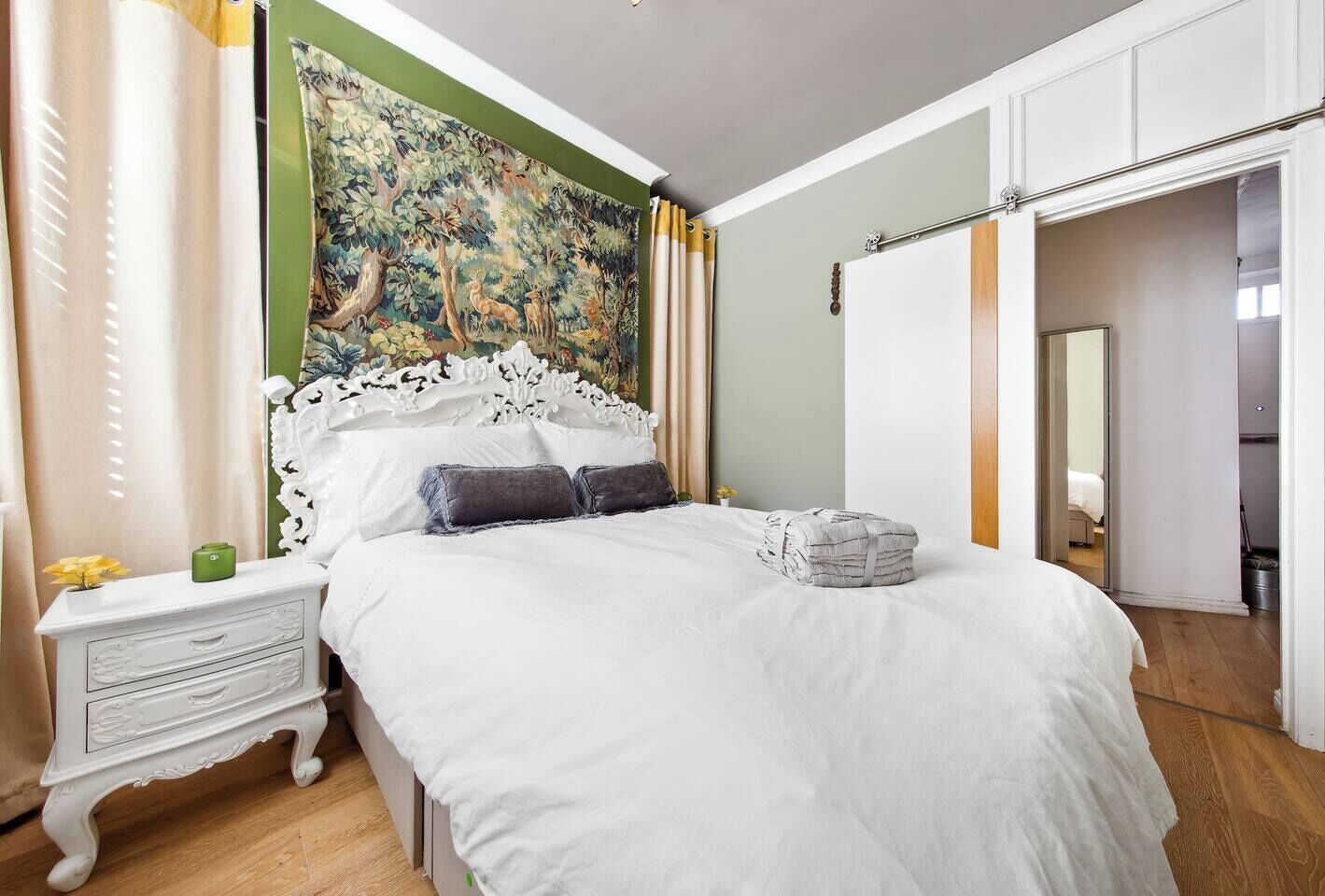 Bed (2)