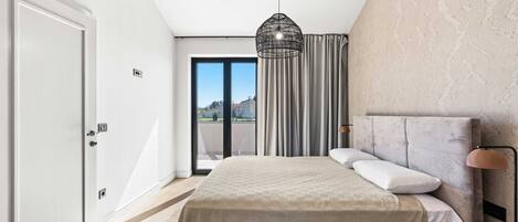 3 chambres, fer et planche à repasser, Wi-Fi gratuit, draps fournis