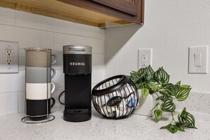 Kaffe og/eller kaffemaskine