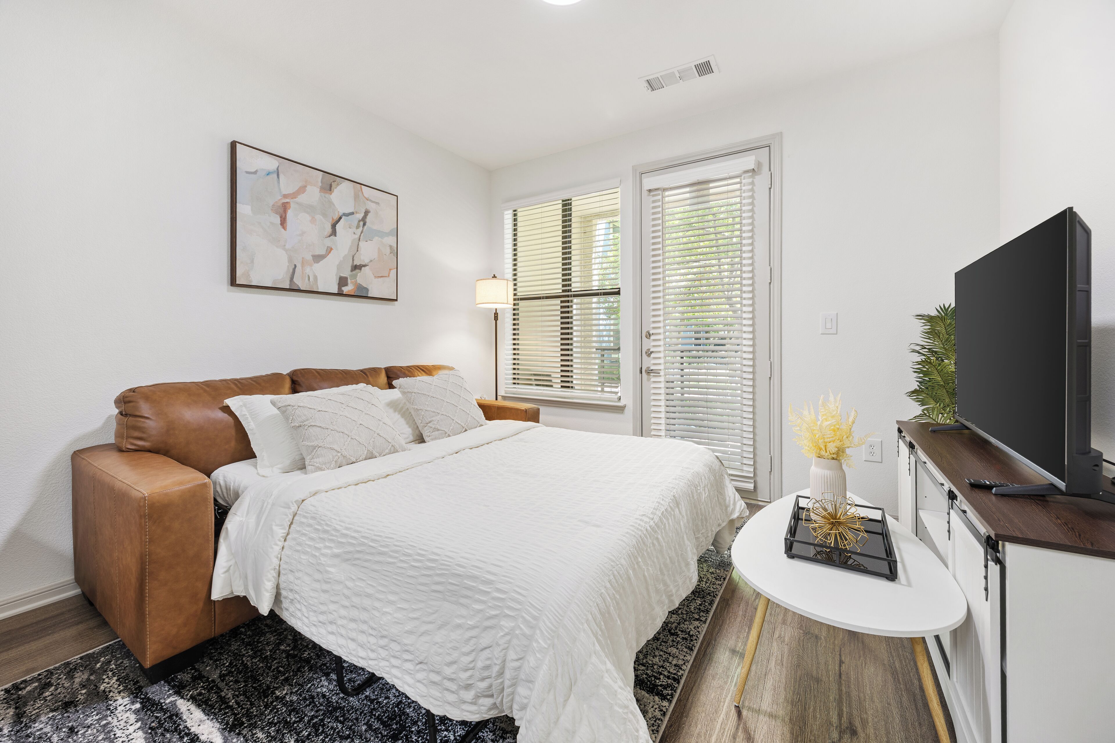 1 chambre, fer et planche à repasser, Wi-Fi gratuit, draps fournis