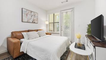 1 chambre, fer et planche Ă repasser, Wi-Fi gratuit, draps fournis