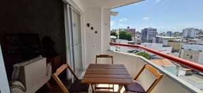 Apartamento Confort | Restaurante al aire libre